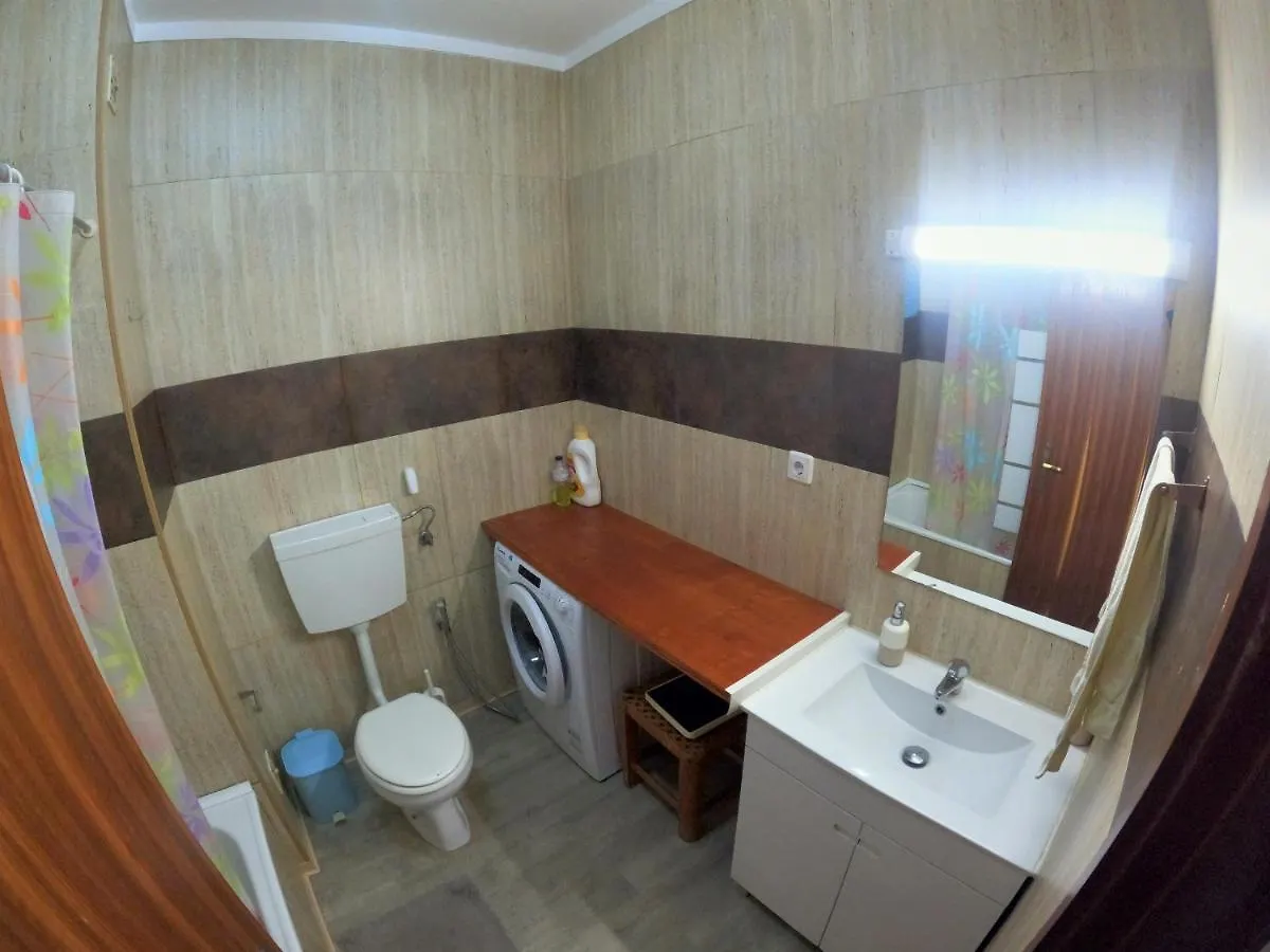 Algarve, Modern T1 Apartment With Balcony, Quarteira
