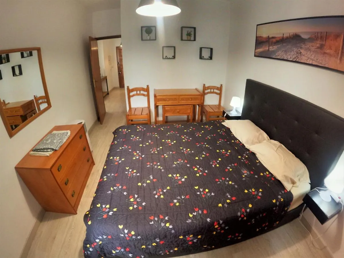 Algarve, Modern T1 Apartment With Balcony, Quarteira