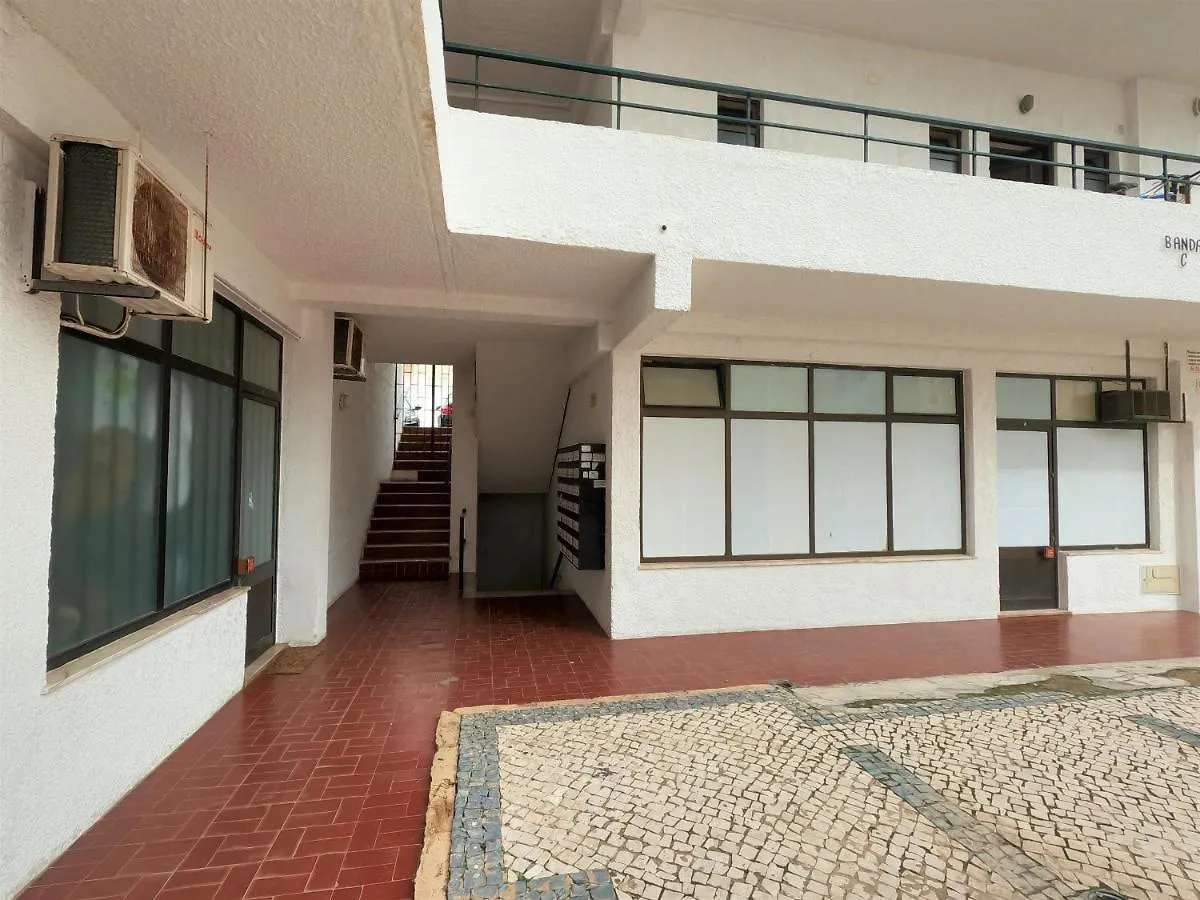 Algarve, Modern T1 Apartment With Balcony, Quarteira 0*,